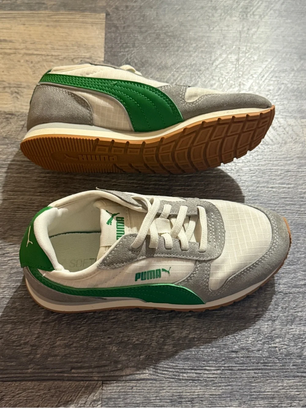 Puma Kids Sneakers Size 1C White Gray Green Suede Lace Up Shoes sporty